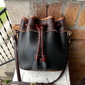 Dooney & Bourke Vintage Teton USA 90s Navy Small Drawstring Bucket Crossbody Bag